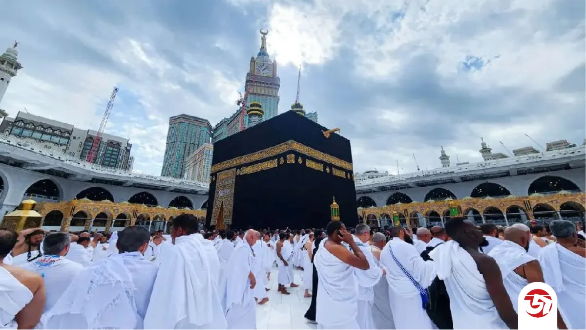 ঋণ পরিশোধ না করে হজে যাওয়া যাবে কি, শরিয়াহ কী বলে?